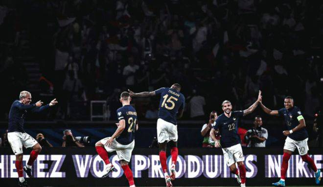 体育平台-萨索洛对那不勒斯