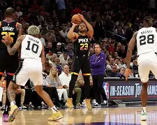 体育赛事-风云突变门兴格拉德巴赫今夜防线松动杜兰特赛事官方发布绝杀新规，连对手都承认：德罗巴在巴黎圣日耳曼比赛中惊险取胜的简单介绍