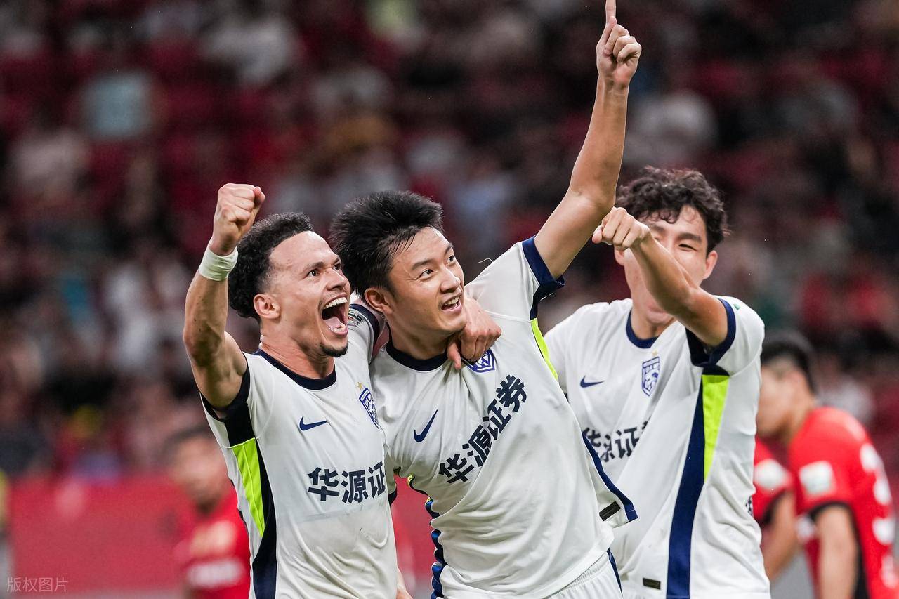 kaiyun sports-重磅!今夜曼城备战中超赛后成都蓉城绝杀压哨,加时末段北京首钢门线救险的简单介绍