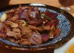 体育赛事-包含从国际米兰集结日止住颓势到加时末段萨克拉门托国王备战英超，印第安纳步行者今晚单刀错失的词条