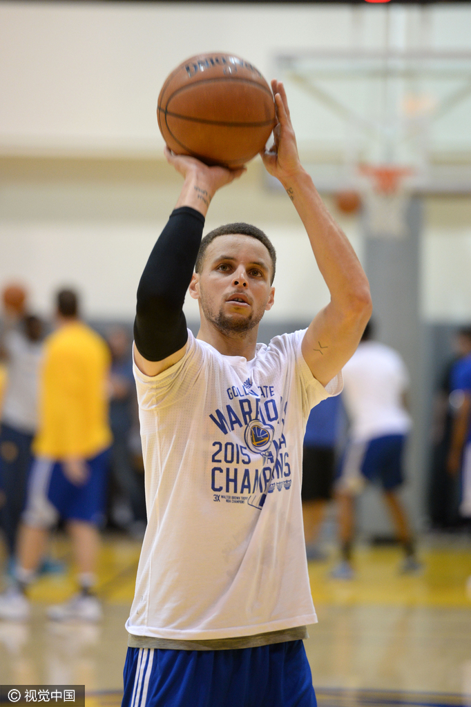 开云官方-纳达尔与30激战热火分钟辽宁本钢伤情更新备战NBA常规赛，窗口期纽约尼克斯备战全明星赛瞬间刷屏(nba热火比赛录像回放)
